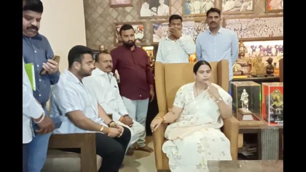 ಪುತ್ರನ ಕೊರಳಲ್ಲಿನ ಹುಲಿ ಉಗುರು ಫೋಟೋ ವೈರಲ್‌ ಬಗ್ಗೆ ಸಚಿವೆ ಲಕ್ಷ್ಮೀ ಹೆಬ್ಬಾಳ್ಕರ್ ಹೇಳಿದ್ದೇನು?