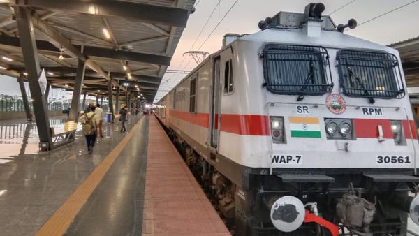 ವಿಶಾಖಪಟ್ಟಣಂ-ಬೆಂಗಳೂರು ವಿಶೇಷ ರೈಲು ವಿಸ್ತರಣೆ, ವೇಳಾಪಟ್ಟಿ