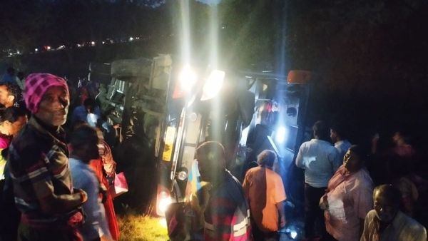 ಬಂಡೀಪುರದ ಬಳಿ ಪಶ್ಚಿಮ‌ ಬಂಗಾಳ ಪ್ರವಾಸಿಗರ ಬಸ್ ಪಲ್ಟಿ, 25 ಮಂದಿಗೆ ಗಾಯ