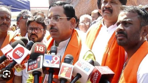 ಜಾತಿ‌ ಜನಗಣತಿ ವಿಚಾರಕ್ಕೆ ಸರ್ಕಾರದಲ್ಲಿ ಗೊಂದಲ: ಪ್ರಹ್ಲಾದ್ ಜೋಶಿ ಪ್ರತಿಕ್ರಿಯೆ