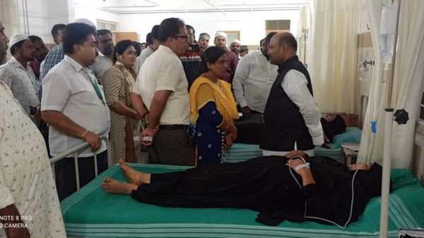 ರಾಮನಗರ: ದರ್ಗಾದ ಪ್ರಸಾದ ಸೇವಿಸಿ 50ಕ್ಕೂ ಹೆಚ್ಚು ಜನ ಅಸ್ವಸ್ಥ, ಆಸ್ಪತ್ರೆಗೆ ಶಾಸಕರ ಭೇಟಿ