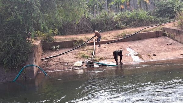 ದಾವಣಗೆರೆ: ಭದ್ರಾ ನಾಲೆಗಳಲ್ಲಿ ಅಕ್ರಮವಾಗಿ ನೀರು ತೆಗೆಯಲು ಬಳಸುತ್ತಿದ್ದ ಪಂಪ್‍ಗಳ ವಶ