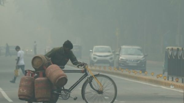 Delhi air quality: ಮಂಗಳವಾರವು ತೀವ್ರ ಕಳಪೆ ಗಾಳಿ ದಾಖಲು, ಶಾಲೆಗಳು ಬಂದ್‌