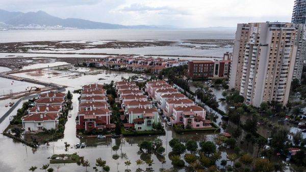 Rain Alert: ತಮಿಳುನಾಡಿನಲ್ಲಿ ಧಾರಾಕಾರ ಮಳೆ- ಬೆಂಗಳೂರಿನ ಮೇಲೆಯೂ ಪರಿಣಾಮ, ಮಾಹಿತಿ, ವಿವರ