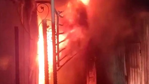 Fire Accident: ಬೆಂಗಳೂರಿನಲ್ಲಿ ಮತ್ತೊಂದು ಅಗ್ನಿ ಅವಘಡ: ಹೊತ್ತಿ ಉರಿದ ಕುಂಬಾರಪೇಟೆಯ ಆಟಿಕೆ ಮಳಿಗೆ