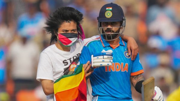 Ind vs Aus: ನರೇಂದ್ರ ಮೋದಿ ಕ್ರೀಡಾಂಗಣದಲ್ಲಿ ಭದ್ರತಾ ವೈಫಲ್ಯ: ಮೈದಾನಕ್ಕೆ ನುಗ್ಗಿದ ಪ್ಯಾಲೆಸ್ಟೈನ್ ಬೆಂಬಲಿಗ!