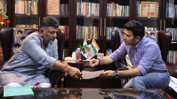 Lok Sabha Election 2024: ಲೋಕಸಭೆ ಚುನಾವಣೆ ಹತ್ತಿರ ಬರುತ್ತಿದ್ದಂತೆ ಸಂಸದರು ಅಲರ್ಟ್? ಶುರುವಾಯ್ತು ಅಭಿವೃದ್ಧಿ ಮಂತ್ರ!