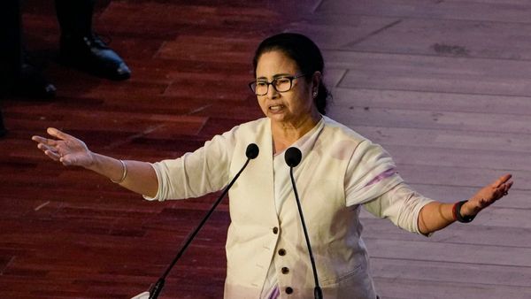 ಪಾಪಿಗಳು ಪಂದ್ಯ ನೋಡಲು ಹೋಗಿದ್ದಕ್ಕೆ ವಿಶ್ವಕಪ್ ಫೈನಲ್‌ನಲ್ಲಿ ಭಾರತ ಸೋತಿದೆ: ಮಮತಾ ಬ್ಯಾನರ್ಜಿ