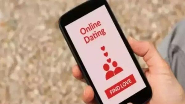 Online Dating App: 'ಹೀಗೆ ಮಾಡು ಎಂದಳು ನಾನು ಮಾಡಿದೆ' -ಆನ್‌ಲೈನ್ ಡೇಟಿಂಗ್ ಮೂಲಕ ಶಾಕ್ ಕೊಟ್ಟ ಮಹಿಳೆ: 7.95 ಲಕ್ಷ ಪಂಗನಾಮ!