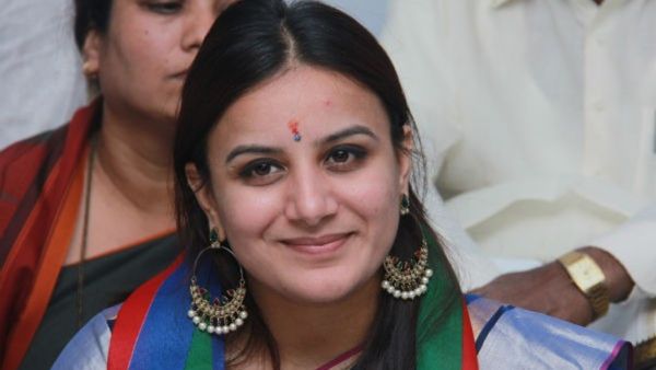 Pooja Gandhi: ಕನ್ನಡ ಕಲಿಸಿದ ಗುರುವಿಗೆ ಮನಸೋತ ಮಳೆ ಬೆಡಗಿ, ಬುಧವಾರವೇ ಕಲ್ಯಾಣ!