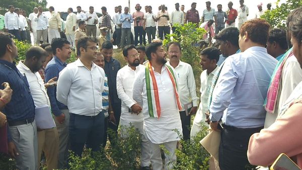 ಕೈಕೊಟ್ಟ ಮಳೆ ನೆಲಕಚ್ಚಿದ ಕೃಷಿ ಬೆಳೆಗಳು, ಕಂಗಾಲಾದ ರೈತರಿಗೆ ಸಚಿವರಿಂದ ಪರಿಹಾರದ ಭರವಸೆ