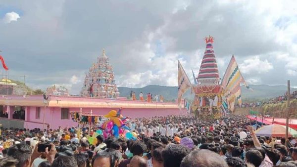 ಹನೂರು: ಜೊತೆಯಲ್ಲೇ ತೇರು ಎಳೆದು ಭಾವೈಕ್ಯತೆ ಸಾರಿದ ಕನ್ನಡಿಗರು & ತಮಿಳಿಗರು