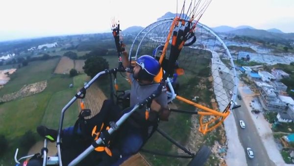 Chikkaballapura: ಪ್ಯಾರಾಗ್ಲೈಡಿಂಗ್ ಮೂಲಕ ಆದಿಯೋಗಿಯ ದರ್ಶನಕ್ಕೆ ಪ್ರಾಯೋಗಿಕ ಹಾರಾಟ