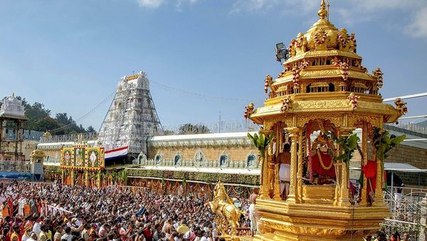 Tirumala Tirupati: ತಿರುಮಲ ಶ್ರೀವಾರಿ ಸುಪ್ರಭಾತ ಸೇವಾ ಟಿಕೆಟ್ ಪಡೆಯಲು ಚಾಣಾಕ್ಷತೆ.. 70 ಬಾರಿ ಪ್ರಯತ್ನಿಸಿ ಲಕ್ಕಿಡಿಪ್ ಟಿಕೆಟ್
