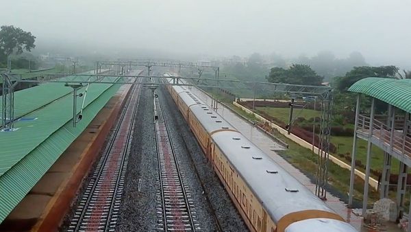 ದೀಪಾವಳಿ; ಉಧಾನ್-ಮಂಗಳೂರು ವಿಶೇಷ ರೈಲು, ವೇಳಾಪಟ್ಟಿ 
