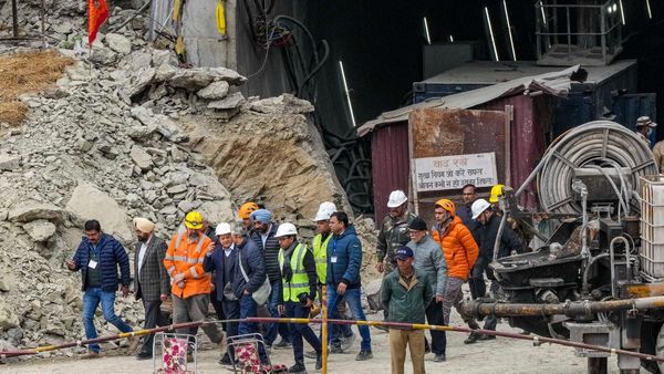 ಉತ್ತರಾಖಂಡ ಸುರಂಗ ಕುಸಿತ: 41 ಕಾರ್ಮಿಕರ ರಕ್ಷಣೆಗೆ ಮುಂದುವರೆದ ಕಾರ್ಯಾಚರಣೆ