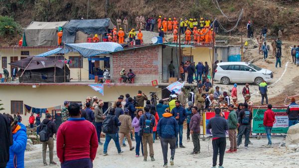 ಉತ್ತರಾಖಂಡ ಸುರಂಗ ಕುಸಿತ: ಕೆಲವೇ ಕ್ಷಣಗಳಲ್ಲಿ ಕಾರ್ಮಿಕರು ಹೊರಕ್ಕೆ!