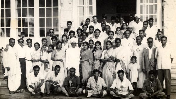 ತಂದೆ-ತಾಯಿಯಿಂದ ನಿರಾಕರಣೆ: ಕ್ರಿಶ್ಚಿಯನ್ ಕುಟುಂಬದ ಮಡಿಲು ಸೇರಿದ ಲೀಲಾವತಿ ಬಾಲ್ಯ ಹೇಗಿತ್ತು..?