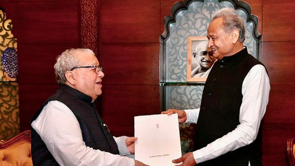 ರಾಜಸ್ಥಾನದಲ್ಲಿ ಬಿಜೆಪಿಗೆ ರೋಚಕ ಜಯ, ಅಶೋಕ್‌ ಗೆಹ್ಲೋಟ್‌ ರಾಜೀನಾಮೆ