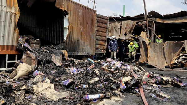 ಅತ್ತಿಬೆಲೆ ಪಟಾಕಿ ದುರಂತ: ಮೂವರು ಅಧಿಕಾರಿಗಳ ಅಮಾನತು ಎತ್ತಿಹಿಡಿದ ಕೆಎಟಿ