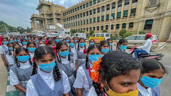 ‘ಕೊರೊನಾ’ ಬಗ್ಗೆ ಭಯ ಬೇಡ, ಎಚ್ಚರಿಕೆ ಇರಲಿ: ಹೀಗೆ ಹೇಳಿದ್ದು ಯಾರು?