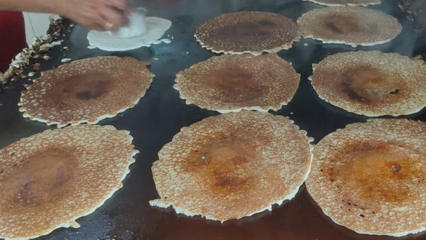 Davanagere benne dose festival: ಮೊದಲ ದಿನದ ಬೆಣ್ಣೆ ದೋಸೋತ್ಸವಕ್ಕೆ ರೆಸ್ಪಾನ್ಸ್‌ ಹೇಗಿತ್ತು ಗೊತ್ತಾ?