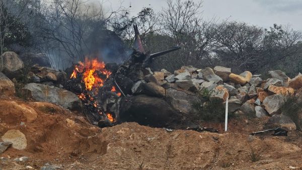 Flight Crash: ತೆಲಂಗಾಣದಲ್ಲಿ ತರಬೇತಿ ವಿಮಾನ ಅಪಘಾತ, ಸಾವು-ನೋವು