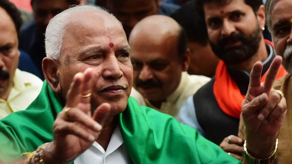 ‘ಹಿಂದೆ ಕರ್ನಾಟಕ ಬರ ಎದುರಿಸುತ್ತಿದ್ದಾಗ ಇದೇ ಬಿಜೆಪಿ ಅದೆಷ್ಟು ಐಷಾರಾಮಿ ದರ್ಬಾರು ನಡೆಸಿತ್ತು ಎಂಬುದಕ್ಕೆ ಈ ಹಳೆಯ ವರದಿ ಒಂದು...’