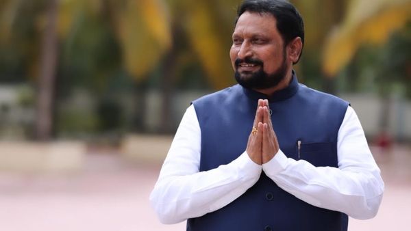 ‘ಹೇ ಹುಚ್ಚು ನಾಯಿ ಕಡಿದಿದೆಯಾ ನಿನಗೆ?’ ವಿಧಾನಸಭೆ ಅಧಿವೇಶನದಲ್ಲಿ ಹಿಂಗೆ ಕೇಳಿದ್ಯಾರು?