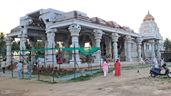 ಭರದಿಂದ ಸಾಗುತ್ತಿದೆ ಕಲ್ಲಹಳ್ಳಿ ಭೂವರಹನಾಥ ದೇಗುಲ ಕಾಮಗಾರಿ: ದೇವಾಲಯ ಪರಿಪೂರ್ಣ ಯಾವಾಗ..?