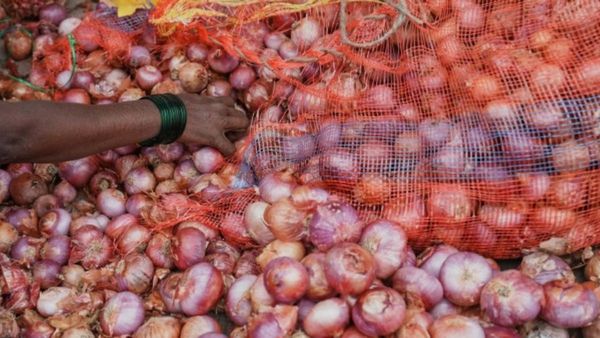 Onion price: 80 ರೂಪಾಯಿ ದಾಟಿರುವ ಈರುಳ್ಳಿ ಜನವರಿಯಲ್ಲಿ ಎಷ್ಟಾಗುತ್ತದೆ ಗೊತ್ತಾ?-ಈ ಮಾಹಿತಿ ಪಡೆಯಿರಿ