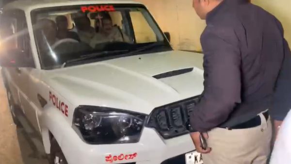 Police v/s Lawyer; ಚಿಕ್ಕಮಗಳೂರಿನಲ್ಲಿ ಹೈಡ್ರಾಮ