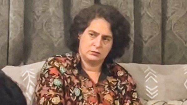 ಪ್ರಿಯಾಂಕಾ ಗಾಂಧಿ ವಾದ್ರಾಗೆ ಇಡಿ ಗಾಳ, ಚಾರ್ಜ್‌ಶೀಟ್‌ನಲ್ಲಿ ಹೆಸರು ದಾಖಲು