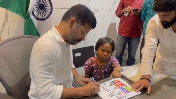 ಸಿಎಂ ಆದ ಬಳಿಕ ಅಂಗವಿಕಲೆಗೆ ಮೊದಲ ಉದ್ಯೋಗ ನೀಡಿದ ರೇವಂತ್‌ ರೆಡ್ಡಿ