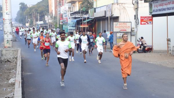 ಹಸಿರಿಗಾಗಿ 'ರನ್ ವಿಜಯಪುರ ರನ್' ವೃಕ್ಷಥಾನ್: 3 ಕಿಮೀ ಓಡಿದ ಸಚಿವರು