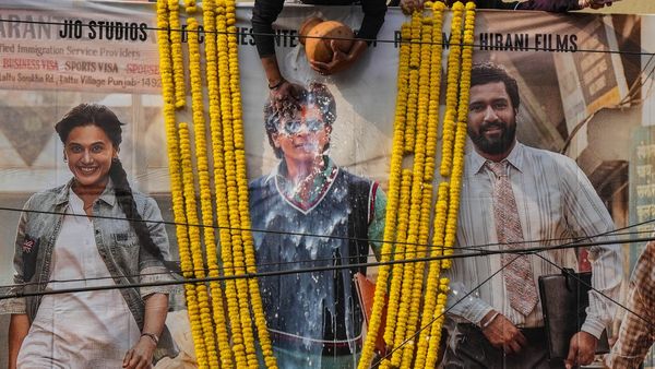 ಶಾರುಖ್ ಖಾನ್ ನಟನೆಯ ‘ಡಂಕಿ’ ಸಿನಿಮಾ ಹೇಗಿದೆ ಗೊತ್ತಾ?