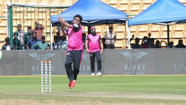 ರಾಬಿನ್ ಉತ್ತಪ್ಪರನ್ನು ಔಟ್ ಮಾಡಿದ ಶಿವಣ್ಣ: ಇವರನ್ನಾದ್ರೂ ಆರ್‌ಸಿಬಿಗೆ ತಗೊಳಿ ಎಂದ ಫ್ಯಾನ್ಸ್