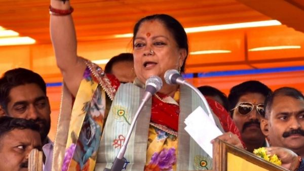 ರಾಜಸ್ಥಾನ ಸಿಎಂ ಅಭ್ಯರ್ಥಿ ಇಂದು ಘೋಷಣೆ ಹಿನ್ನೆಲೆ ವಸುಂಧರಾ ರಾಜೇ ಮನೆಯಲ್ಲಿ ಬೀಡುಬಿಟ್ಟ ಶಾಸಕರು