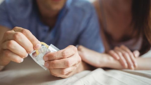 ಹೊಸವರ್ಷದ ಮೊದಲ ರಾತ್ರಿ ಹೆಚ್ಚು ಸೇಲಾಗಿದ್ದು ಯಾವ ಫ್ಲೇವರ್‌ ಕಾಂಡೋಮ್‌ ಗೊತ್ತಾ?