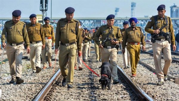 2,250 ಆರ್‌ಪಿಎಫ್ ಕಾನ್ಸ್‌ಟೇಬಲ್, ಎಸ್‌ಐ ಹುದ್ದೆಗಳಿಗೆ ಅರ್ಜಿ ಆಹ್ವಾನ 