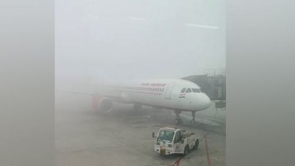 Bengaluru Airport: 50ಕ್ಕೂ ಹೆಚ್ಚು ವಿಮಾನಗಳ ಹಾರಾಟ ವಿಳಂಬ, ರದ್ದು, ನಟರು ಸೇರಿ ಸಾರ್ವಜನಿಕರ ಪರದಾಟ, ಕಾರಣ?