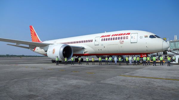 Air India: ಬೆಂಗಳೂರು-ಮುಂಬೈ ನಡುವೆ ಏರ್‌ಬಸ್‌ ಸೇವೆ ಶುರು, ವಿಶೇಷ ಸೌಲಭ್ಯಗಳ ವಿವರ ತಿಳಿಯಿರಿ
