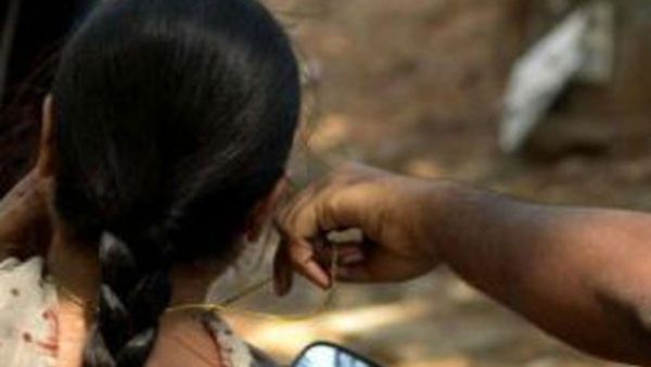 ಬೆಂಗಳೂರು: ಕ್ಷಣಾರ್ಧದಲ್ಲೇ ಸರಗಳ್ಳನನ್ನ ಸೆರೆಹಿಡಿದ ಈ ಅದ್ಭುತ ದೃಶ್ಯ ಪೊಲೀಸ್ ಬಾಡಿ ಕ್ಯಾಮೆರಾದಲ್ಲಿ ಸೆರೆ, ಭಾರೀ ವೈರಲ್‌