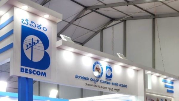 BESCOM: ಕರ್ತವ್ಯನಿರತ 'ಬೆಸ್ಕಾಂ' ಸಿಬ್ಬಂದಿಗೆ ಮಹಿಳೆ ಕಪಾಳಮೋಕ್ಷ, ಮುಂದಾಗಿದ್ದೇನು?