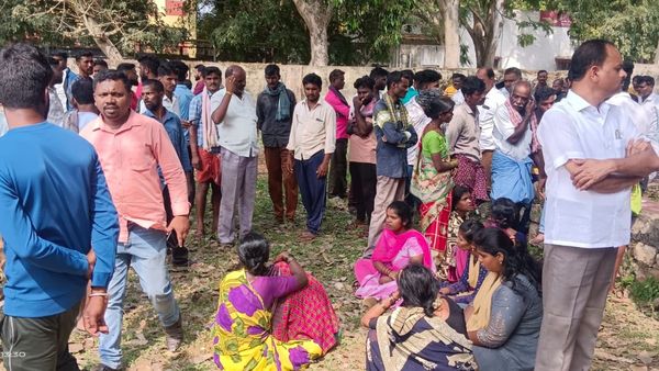 ಹುಣಸೂರು ಬಳಿ ಜೀಪಿಗೆ ಬಸ್ ಡಿಕ್ಕಿ: ನಾಲ್ವರ ದುರ್ಮರಣ