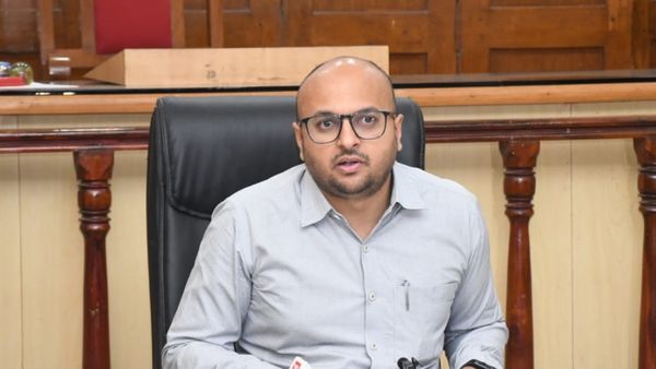 IAS transfer; ಧಾರವಾಡ, ಶಿವಮೊಗ್ಗಕ್ಕೆ ಹೊಸ ಡಿಸಿ