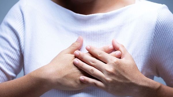 Heart Attack: ಪಾಠ ಕೇಳುತ್ತಿರುವ ವೇಳೆಯಲ್ಲೇ ಹೃದಯಾಘಾತದಿಂದ ಯುವಕ ಸಾವು: ಸಿಸಿಟಿವಿಯಲ್ಲಿ ಸೇರೆಯಾಯ್ತು ಕೊನೆ ಕ್ಷಣದ ದೃಶ್ಯಾವಳಿ