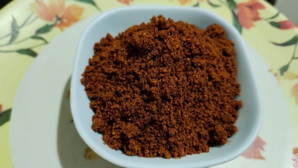 Chutney Pudi Recipe: ಊಟಕ್ಕೆ ಉಪ್ಪಿನಕಾಯಿಯಂತೆ ಉತ್ತರ ಕರ್ನಾಟಕದ ಹಿಂಡಿ: ತಯಾರಿಸುವುದು ಹೀಗೆ..... ಎರಡೇ ನಿಮಿಷ ಸಾಕು...