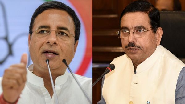 ರೈಲ್ವೆ ಆಸ್ತಿ ಭ್ರಷ್ಟಾಚಾರ: ರಣದೀಪ್ ಸುರ್ಜೇವಾಲಾ ವಿರುದ್ಧ ಕಾನೂನು ಕ್ರಮ ಎಂದ ಜೋಶಿ