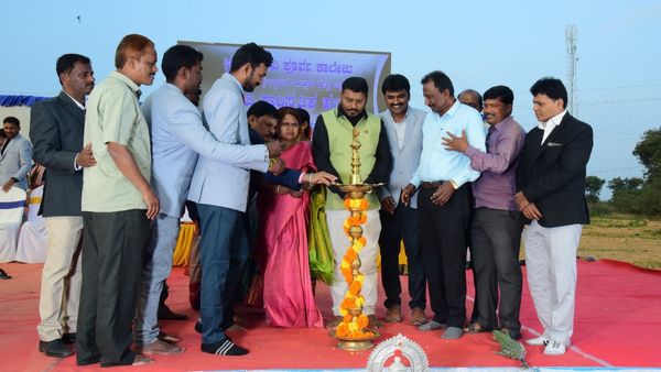 ವಿದ್ಯೆ ಜೊತೆಗೆ ದೇಶಭಕ್ತಿ ಸಂಸ್ಕೃತಿ ಮೈಗೂಡಿಸಿಕೊಳ್ಳಿ, ಬದುಕು ಸಾರ್ಥಕವಾಗುತ್ತೆ; ಡಾ. ಬಾಲಾಜಿ